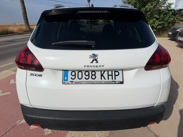 PEUGEOT 2008 STYLE 1.2 E-THP AUTO SPANISH LHD IN SPAIN 83000 MILES SUPERB 2018